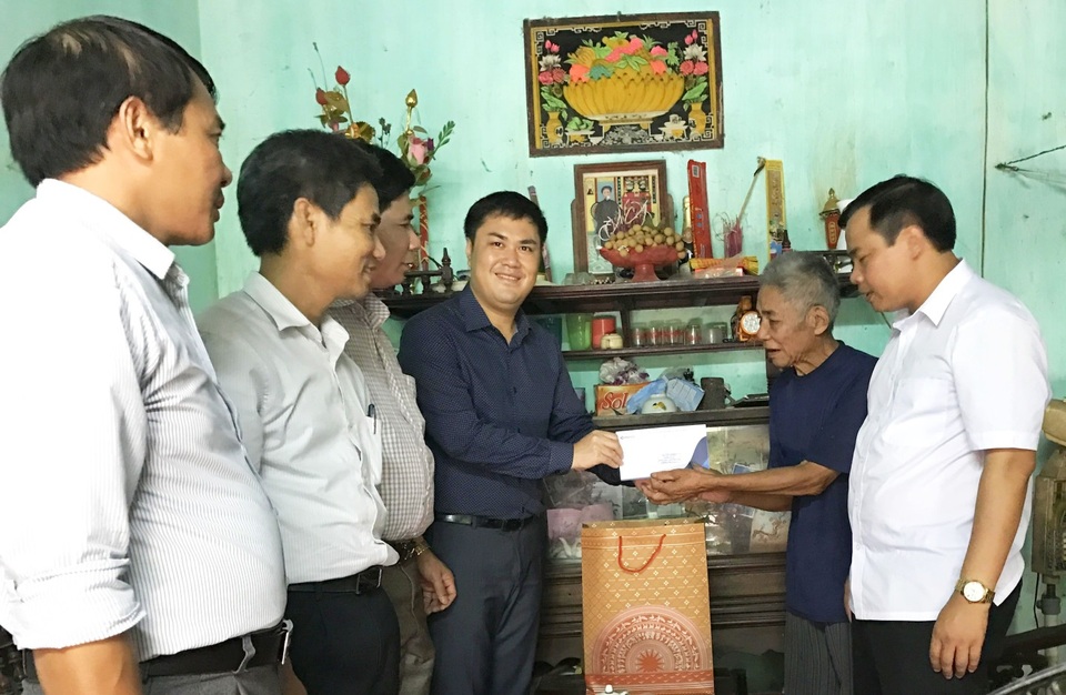 Những tấm lòng tri ân sưởi ấm đất Bình Lục - 1 Những tấm lòng tri ân sưởi ấm đất Bình Lục - 1