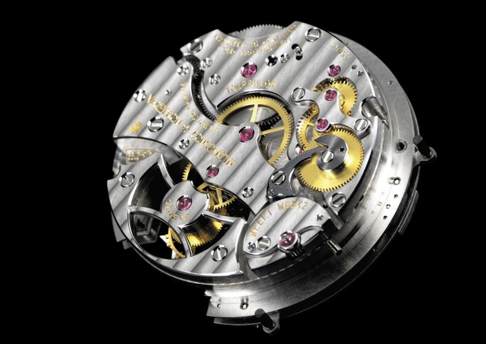 Chiêm ngưỡng vũ trụ thu nhỏ qua siêu phẩm Vacheron Constantin 12 tỉ đồng - 1 Được giới chuyên gia đánh giá rất cao về khả năng kết hợp cực kỳ hiếm có nhóm chức năng phức tạp nhất, Traditionelle Calibre 2253 chỉ được sản xuất với số lượng siêu giới hạn (ultra-limited production).