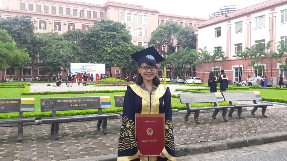 Ngưỡng mộ "biệt tài" của 3 nữ cử nhân xuất sắc trường ĐH Thủy lợi - 1
Sinh viên Lưu Thị Giang