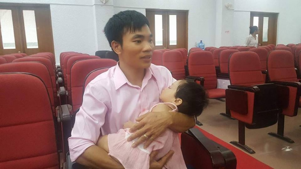 1 triệu cặp vợ chồng Việt gặp vô sinh, hiếm muộn - 2 Niềm vui của một ông bố sau nhiều năm chữa hiếm muộn
