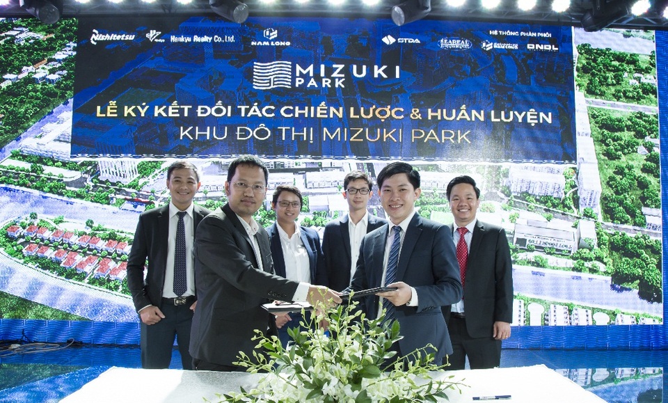 STDA Miền Nam chính thức phân phối dự án Mizuki Park - 1 Đại diện Chủ đầu tư Nam Long và STDA Miền Nam ký kết hợp tác