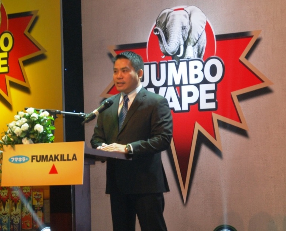 Fumakilla - Vì cuộc sống của bạn! - 1 Ông Nguyễn Thành Phước, General Manager phụ trách Sales & Marketing Công ty Fumakilla VN: “ JUMBO VAPE - Nhãn hiệu diệt côn trùng số 1 Việt Nam sẽ luôn đồng hành cùng cộng đồng phòng chống dịch bệnh theo định hướng lâu dài và hiệu quả thiết thực”. Ảnh : MAI SEN