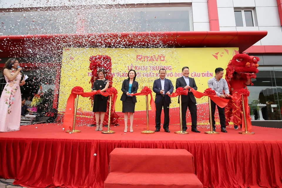 Trung tâm VLXD - nội thất RitaVõ Depot khai trương cửa hàng thứ 2 tại Hà Nội - 1
Hình ảnh khai trương RitaVõ Depot Cầu Diễn.