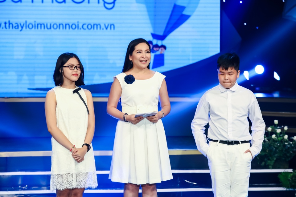 MC Quỳnh Hương: "Cần lắm những người dưng dễ mến tiếp sức ước mơ" - 1
MC Quỳnh Hương là người trung chuyển ước mơ trong “Thay lời muốn nói - Kết nối yêu thương”