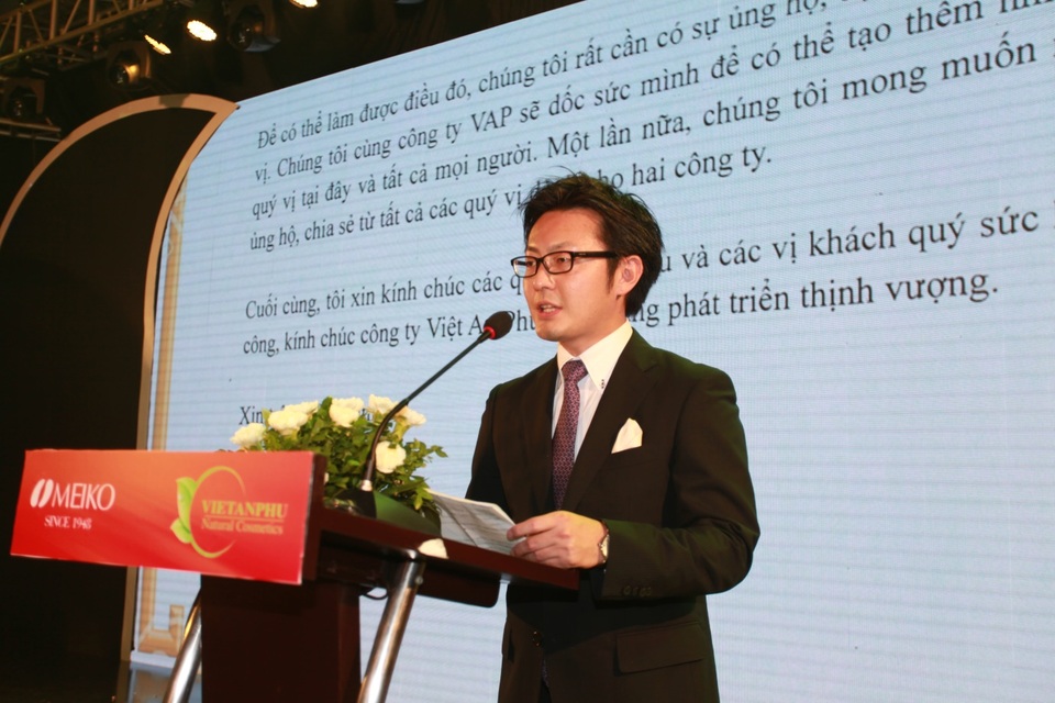 Văn hóa và vẻ đẹp Meiko tôn vinh đẳng cấp người tiêu dùng Việt - 1 Bài phát biểu của Ông Takafumi- Chủ tịch kế nhiệm Meiko Nhật Bản