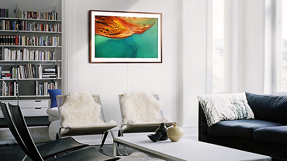 
Một chiếc TV được thiết kế như một khung tranh đã hoàn toàn thay đổi khái niệm về một chiếc TV hiện đại
