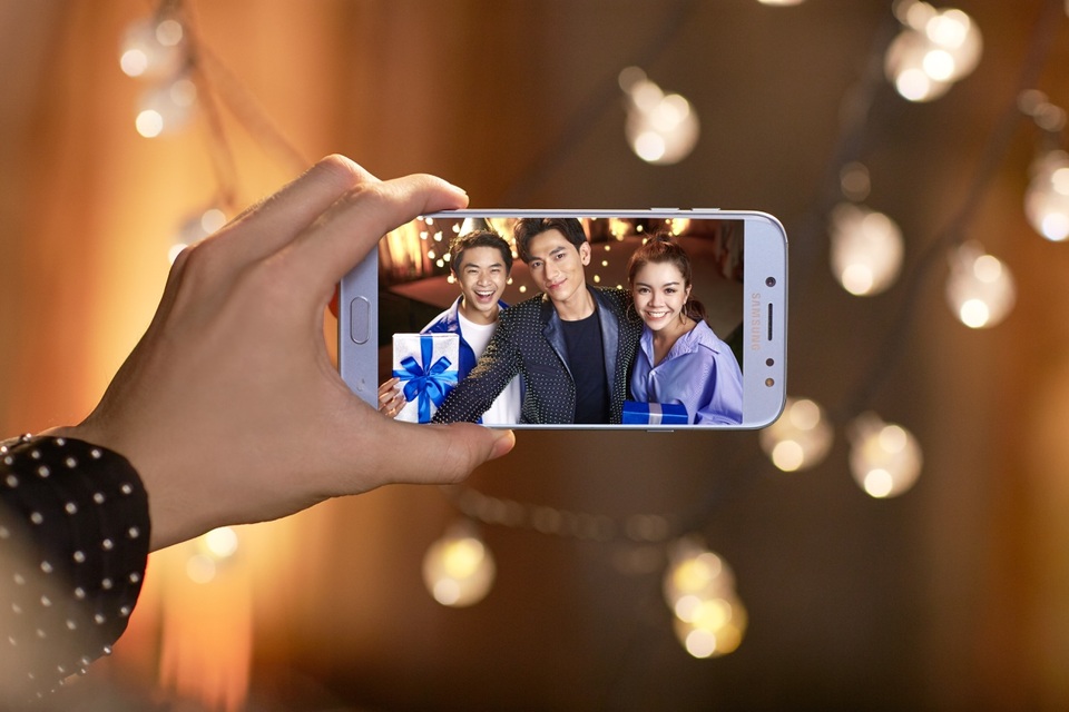 4 cách chụp ảnh "hút" like như Issac, Soobin Hoàng Sơn và Min - 2 Có Galaxy J7 Pro thì không bóng tối nào là không thể chinh phục