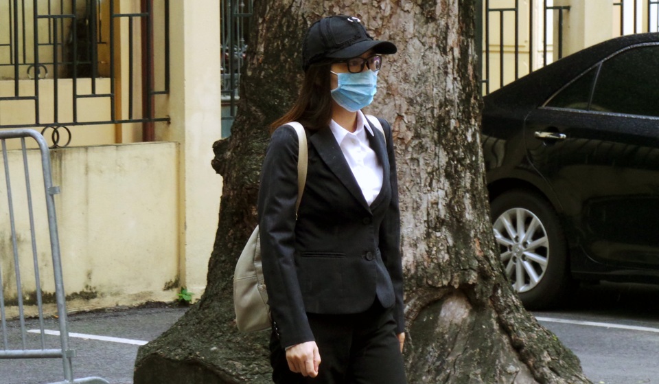 Tuyên tử hình Nguyễn Xuân Sơn, tù chung thân Hà Văn Thắm - 6
HĐXX nhận định bị cáo Hồng Tứ đã thành khẩn khai báo (ảnh chụp bị cáo đến phiên xử tuyên án sáng nay, 29/9)