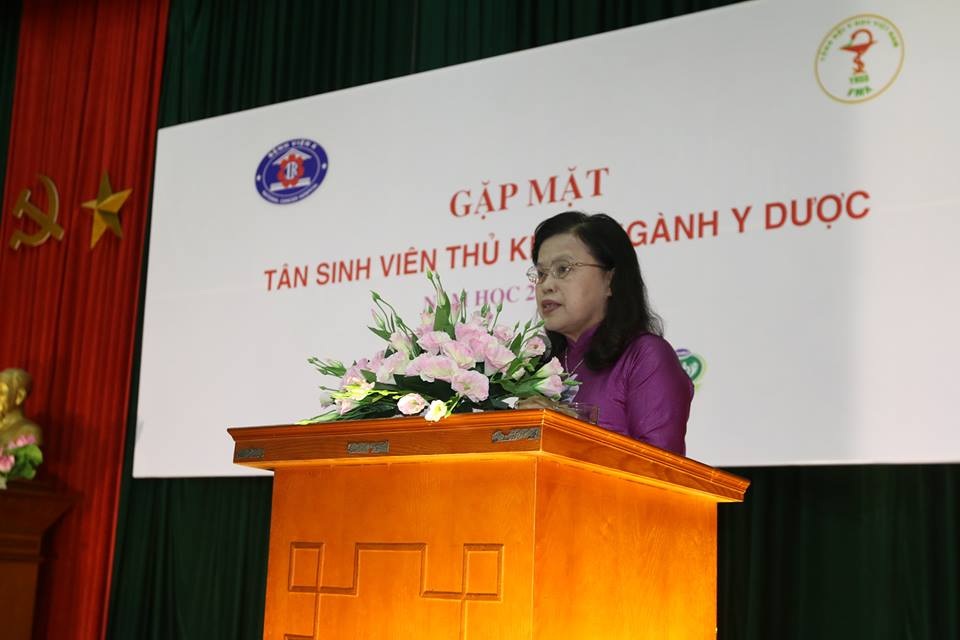 Vinh danh 46 thủ khoa đầu vào ngành Y, dược các tỉnh phía Bắc - 1 PGS.TS. Nguyễn Thị Xuyên, nguyên Thứ trưởng Bộ Y tế, Chủ tịch Tổng hội Y học Việt Nam.