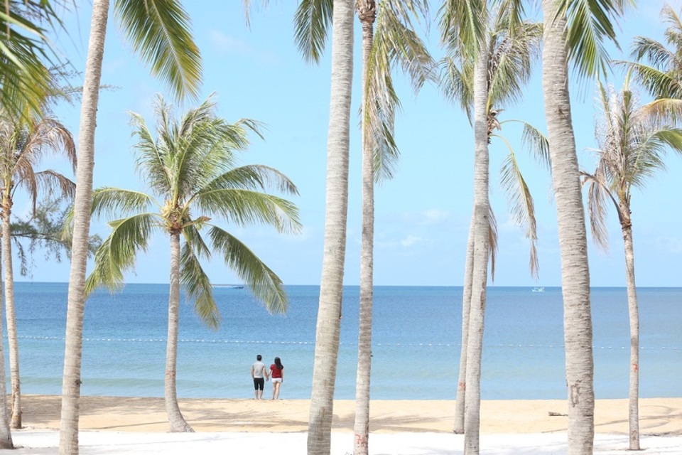 Đón đầu cơ hội đầu tư vào Phú Quốc với mô hình đặc khu hành chính, kinh tế - 1 Phú Quốc với thiên nhiên ưu đãi và tương lai rộng mở từ cơ chế đặc khu, hiện đang thu hút lượng lớn khách du lịch trong và ngoài nước cùng các nhà đầu tư