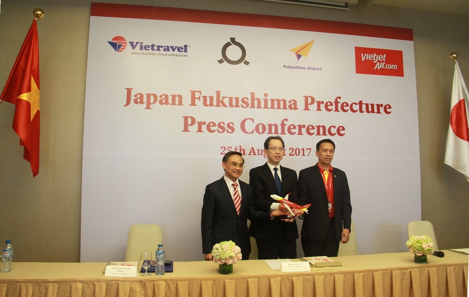 Khám phá “Hành trình kim cương” bằng máy bay riêng - 1 Khám phá “Hành trình kim cương” bằng máy bay riêng - 1