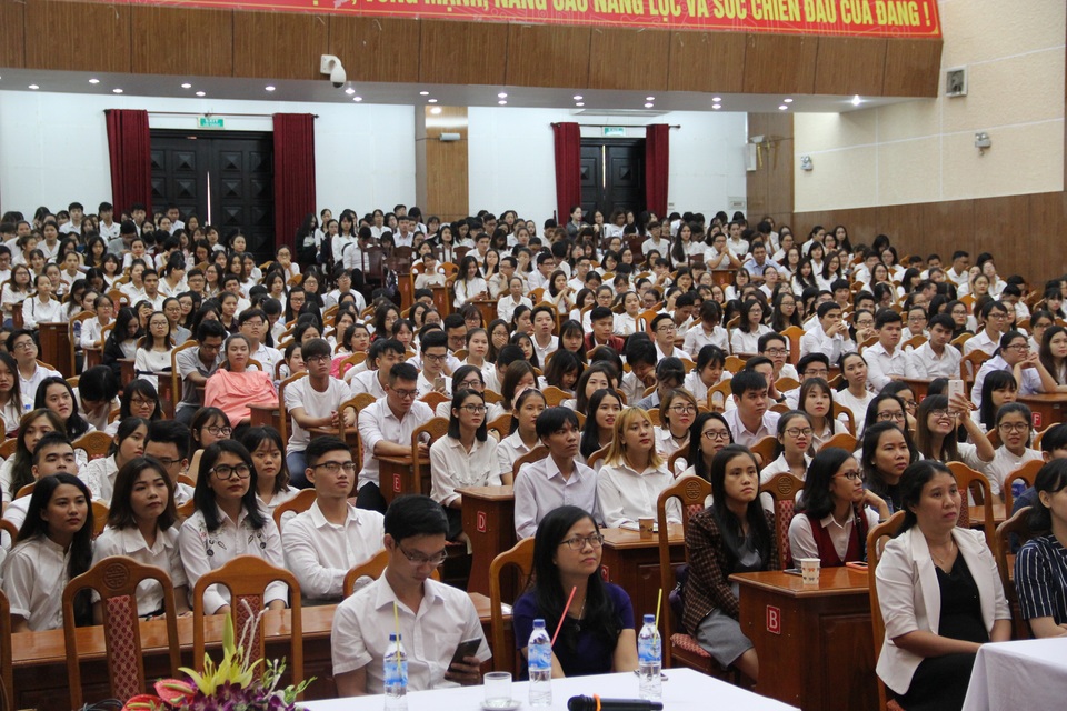 Không tổ chức tham quan bán đảo Sơn Trà trong tuần lễ APEC - 4 Để phục vụ Tuần lễ Cấp cao APEC 2017, TP Đà Nẵng đã huy động tổng cộng 74 liên lạc viên và 685 tình nguyện viên tham gia