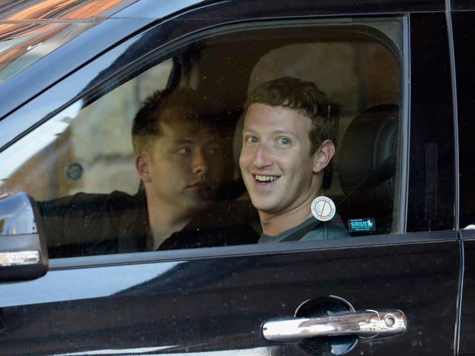 Có 74 tỷ USD, ông chủ Facebook Mark Zuckerberg tiêu tiền như thế nào? - 2 Có 74 tỷ USD, ông chủ Facebook Mark Zuckerberg tiêu tiền như thế nào? - 2