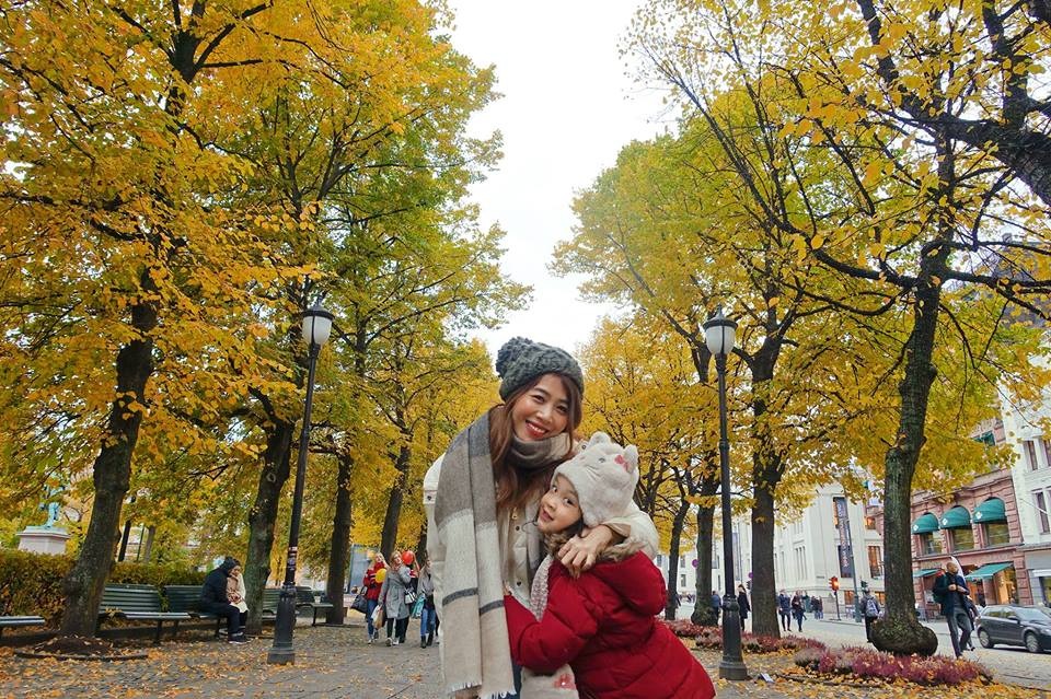 MC Diệp Chi livestream bằng 4G MobiFone, hát “Em gái mưa” đầy cảm xúc - 1