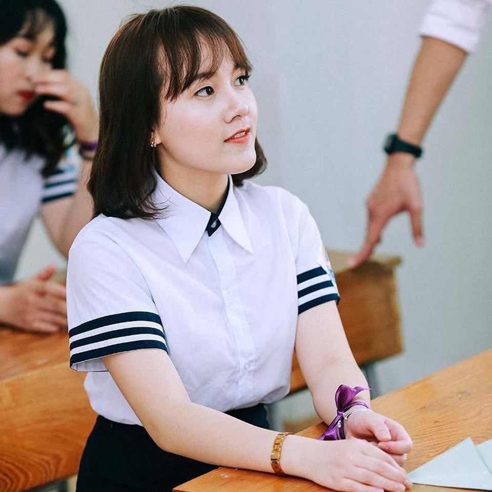 Nữ thủ khoa xinh đẹp mê áo blouse trắng và kỷ luật “thép” - 1 Trần Thu Hoài - tân thủ khoa xinh đẹp của Học viện Quân y năm 2017.