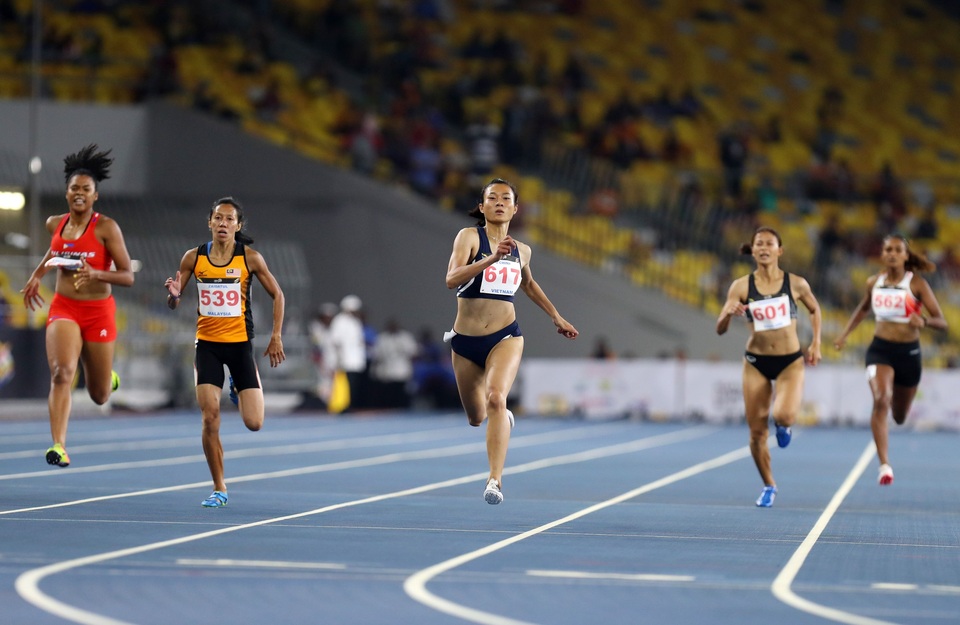 Những chiến công lịch sử tại SEA Games 29 - 1 Thành tích nổi bật của Tú Chinh đã góp phần quan trọng để giúp đội tuyển điền kinh Việt Nam kết thúc SEA Games 29 với ngôi vị số một toàn đoàn cùng tổng cộng 17 HCV.