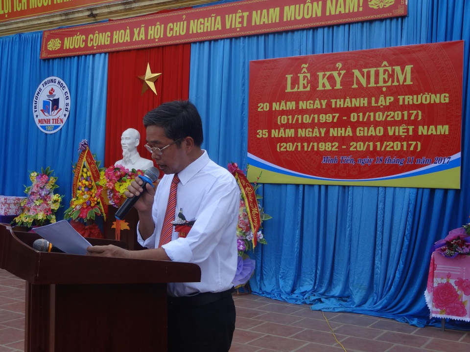 Kỷ niệm 20 năm ngày thành lập Trường THCS Minh Tiến - 1
Thầy Nguyễn Ngọc Thanh - Hiệu trưởng nhà trường phát biểu tại buổi lễ.