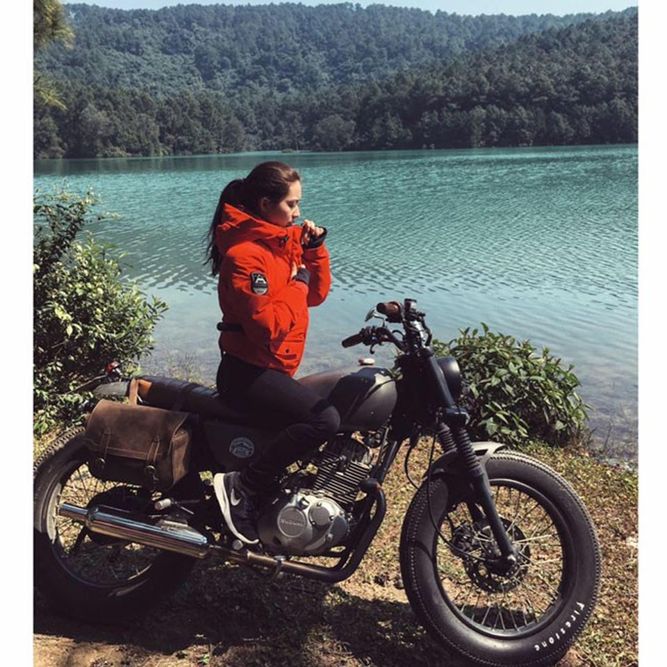 Nữ biker Việt lên báo Thái vì quá đẹp, ngắm nhan sắc thật còn giật mình hơn - 3
Gương mặt xinh đẹp, vóc dáng cao ráo là điểm thu hút của Minh Phương.