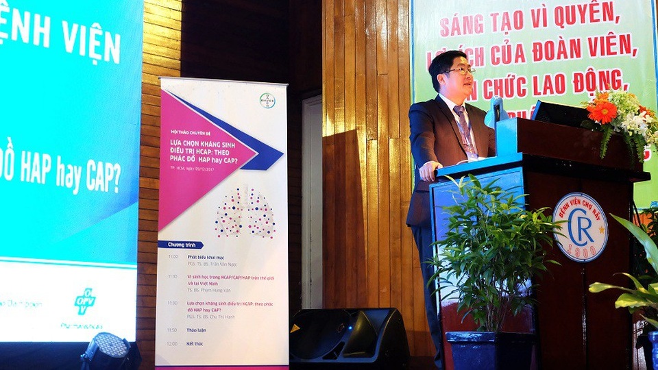 Viêm phổi ở Việt Nam khó điều trị do kháng kháng sinh tăng - 1
PGS.TS.BS. Trần Văn Ngọc phát biểu khai mạc trong hội thảo