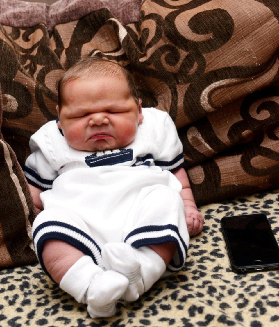 Trọng lượng của bé Brodey khiến cả gia đình ngỡ ngàng