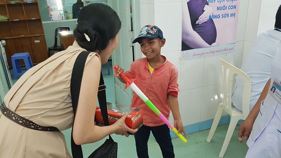 Điều ước cho các bệnh nhi ung thư: Đừng để nước mắt phải rơi thêm - 1 Điều ước cho các bệnh nhi ung thư: Đừng để nước mắt phải rơi thêm - 1