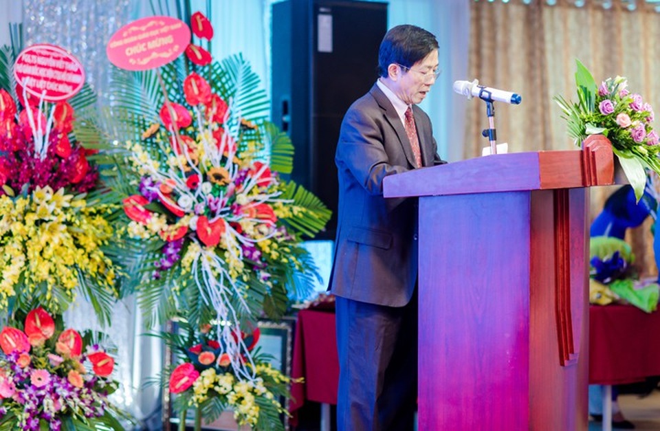 Đại học Công nghệ và Quản lý Hữu Nghị nhận bằng khen của Bộ GD&ĐT trong Lễ kỷ niệm 10 năm thành lập - 1
PGS.TS.NGƯT Nguyễn Xuân Sơn – Hiệu trưởng phát biểu khai mạc.