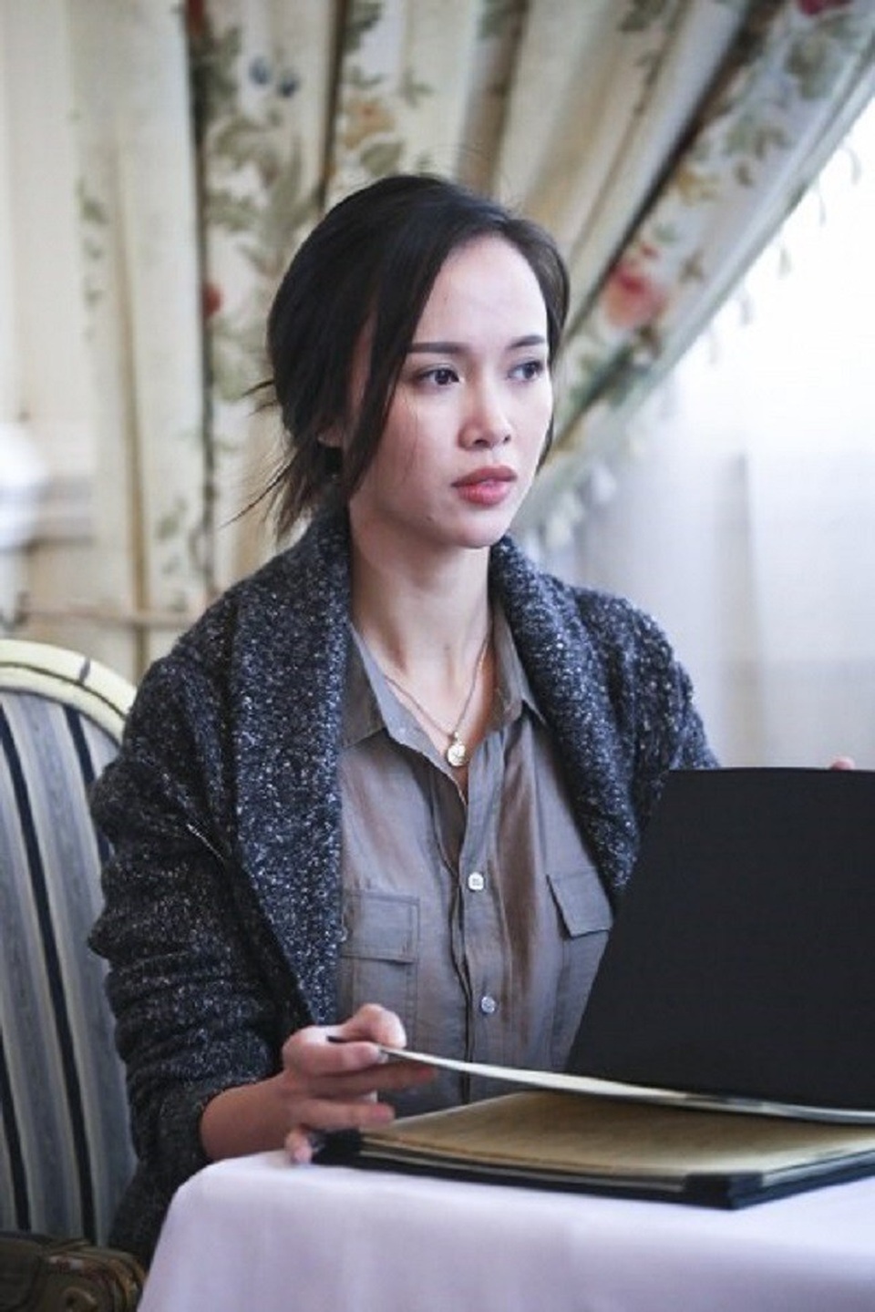 Xem mặt 5 mỹ nữ nóng bỏng "thiêu đốt" phòng vé Việt năm 2017 - 2 Xem mặt 5 mỹ nữ nóng bỏng "thiêu đốt" phòng vé Việt năm 2017 - 2