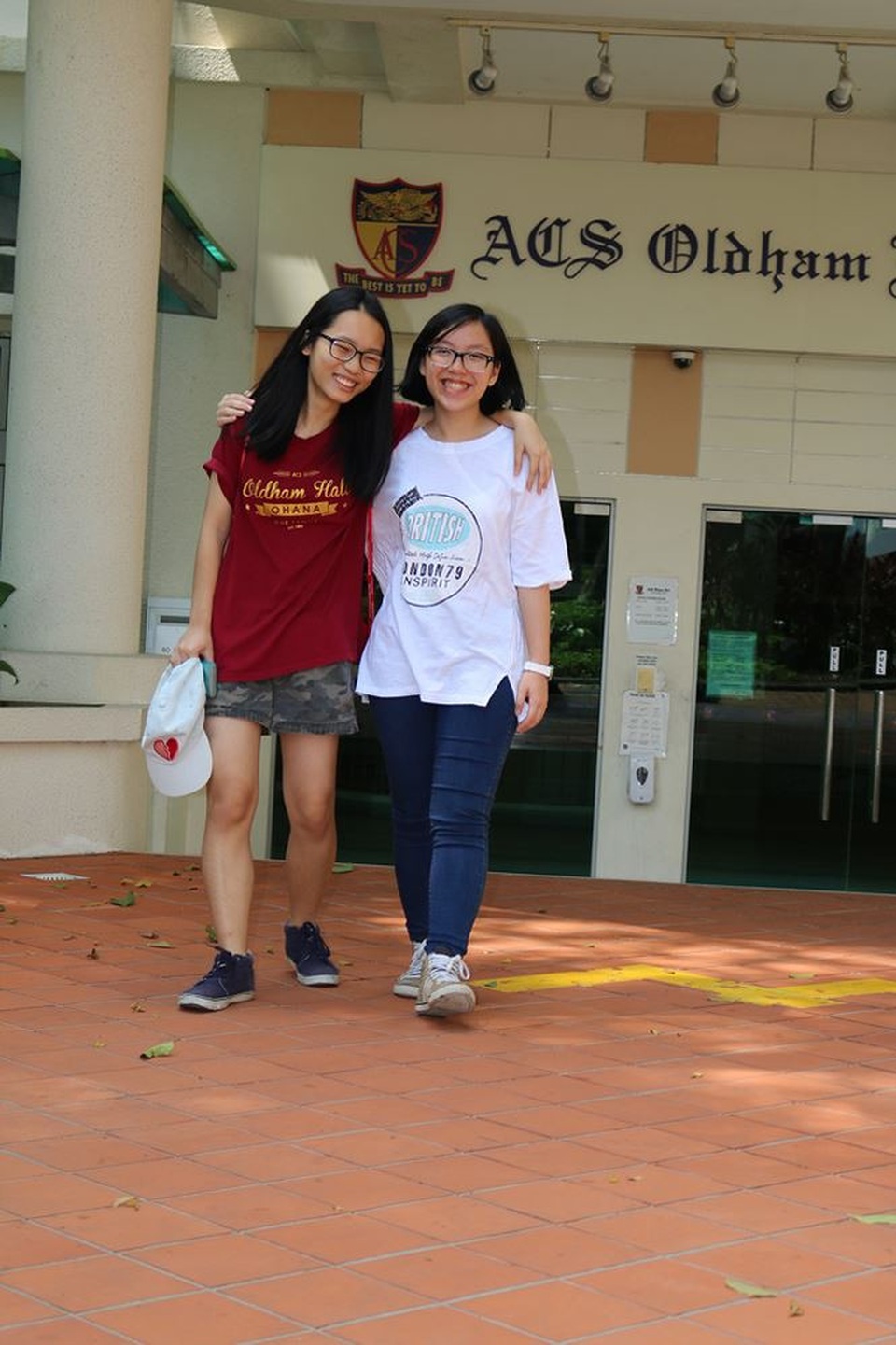 Du học Singapore ký sự - 3
Khánh Ngọc và Minh An (phải), hai nữ sinh Việt Nam đang theo học tại SCGS diện học bổng A*Star.
