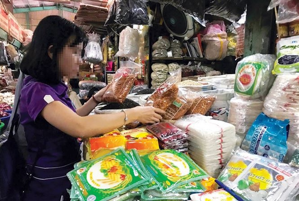 Cá sủ vàng 5 kg, cụ rùa hơn 1 tạ: Dân nhậu định cho vào nồi lẩu - 2
Ớt bột tại chợ ở TPHCM.