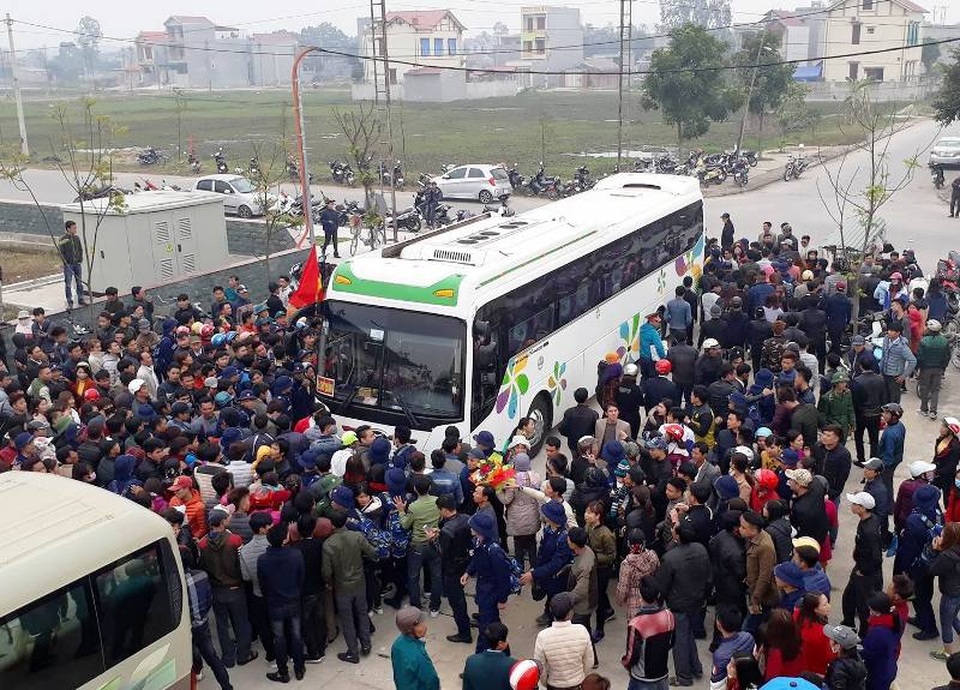 Nước mắt và nụ cười trong ngày tân binh lên đường nhập ngũ - 28 Nước mắt và nụ cười trong ngày tân binh lên đường nhập ngũ - 28