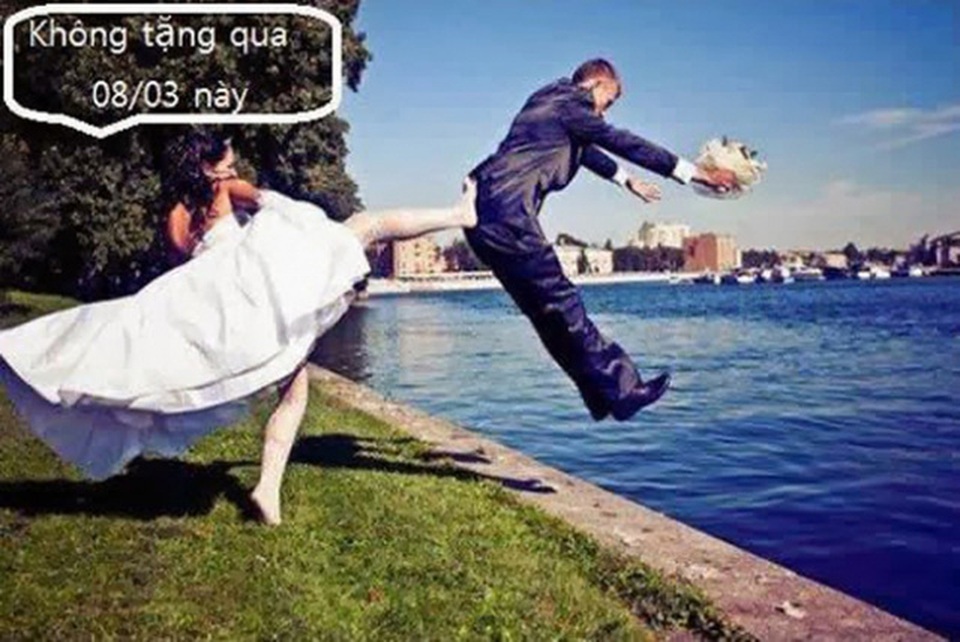 
Đến chủ rể cũng không được tha
