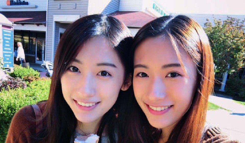 Cặp song sinh 23 tuổi xinh đẹp cùng tốt nghiệp ĐH Harvard danh tiếng - 10 Cặp song sinh 23 tuổi xinh đẹp cùng tốt nghiệp ĐH Harvard danh tiếng - 10