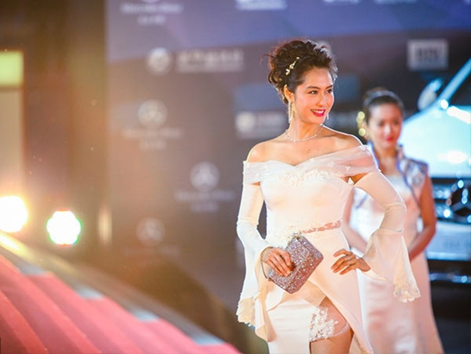 Mỹ nhân "Anh hùng xạ điêu": Người viên mãn, kẻ tự tử vì tình - 11 Mỹ nhân "Anh hùng xạ điêu": Người viên mãn, kẻ tự tử vì tình - 11