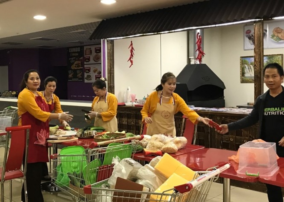 Sôi động chuẩn bị Festival thức ăn đường phố Việt tại Nga - 11