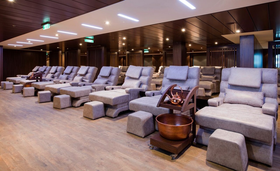 Du lịch Du thuyền cao cấp: Xu hướng du Lịch của thời đại - 10 Du khách thoả sức tham gia các hoạt động giải trí trên tàu…