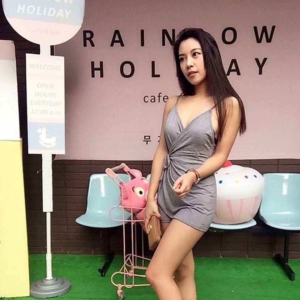 4 nữ tiếp viên hàng không "hớp hồn" triệu đấng mày râu xứ Đài - 12 4 nữ tiếp viên hàng không "hớp hồn" triệu đấng mày râu xứ Đài - 12
