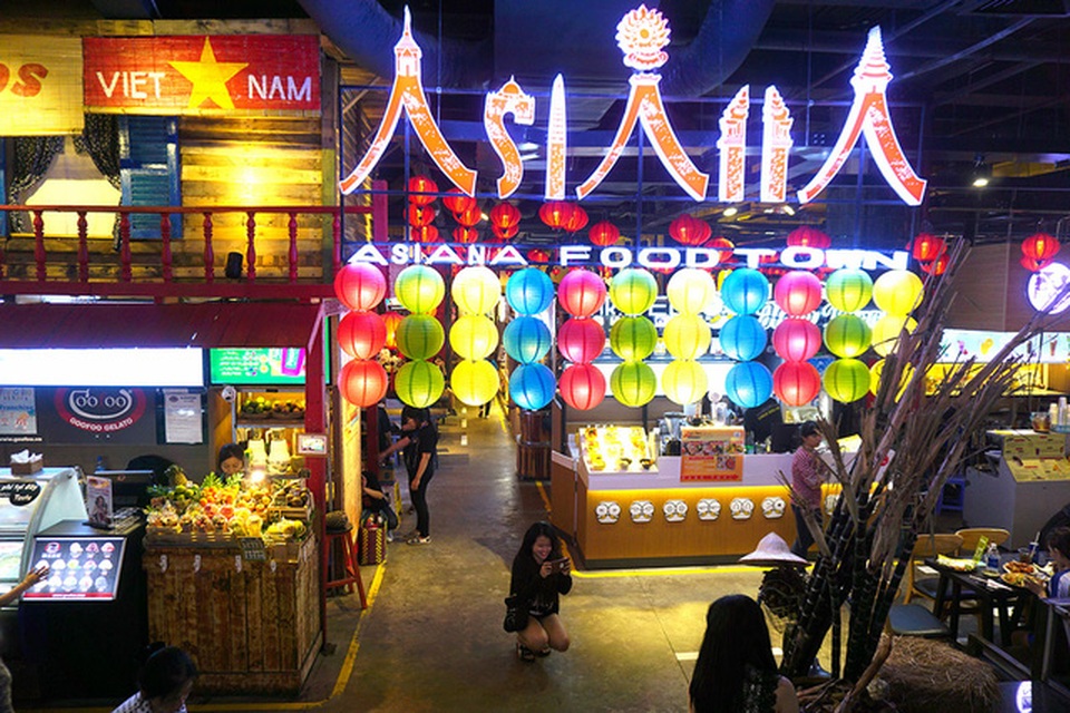 Chợ ngầm dưới lòng đất, giữa trung tâm Sài Gòn - 12 Nơi đây còn là địa điểm check-in cho các bạn trẻ.