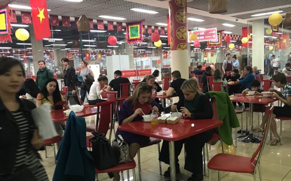 Rực rỡ Festival thức ăn đường phố Việt tại Nga - 15 Rực rỡ Festival thức ăn đường phố Việt tại Nga - 15