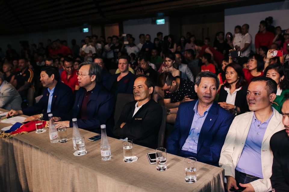 Trận đấu “nghẹt thở” giữa 2 võ sĩ Muay Thái Việt Nam và Thái Lan - 15