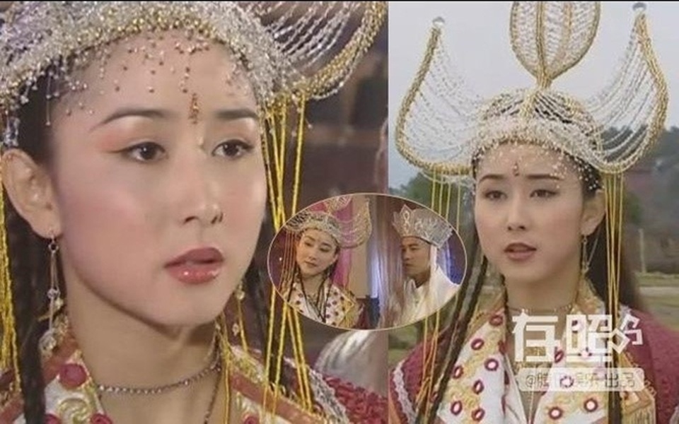 Mỹ nhân Hoa suýt "gãy cổ" vì những búi tóc khổng lồ - 16 Mỹ nhân Hoa suýt "gãy cổ" vì những búi tóc khổng lồ - 16