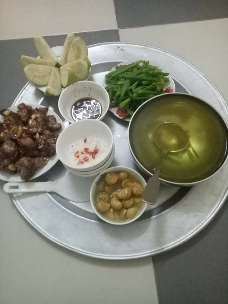 Nữ cử nhân trường luật chia sẻ mâm cơm chỉ 20.000 - 30.000 đồng gây sốt - 7 Nữ cử nhân trường luật chia sẻ mâm cơm chỉ 20.000 - 30.000 đồng gây sốt - 7