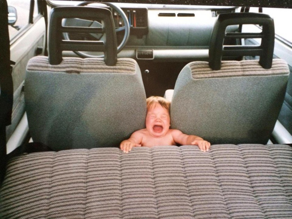 Tại sao hai cái ghế này lại gần nhau đến thế?