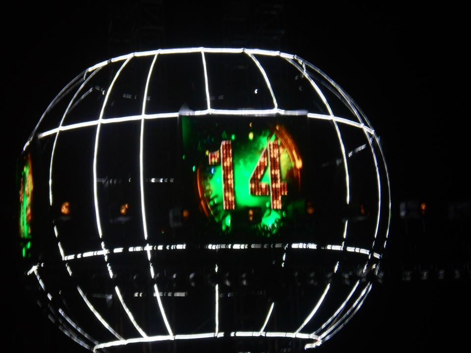 Khắp nơi tưng bừng với lễ hội đếm ngược, chào đón năm mới 2017 - 3 Khắp nơi tưng bừng với lễ hội đếm ngược, chào đón năm mới 2017 - 3