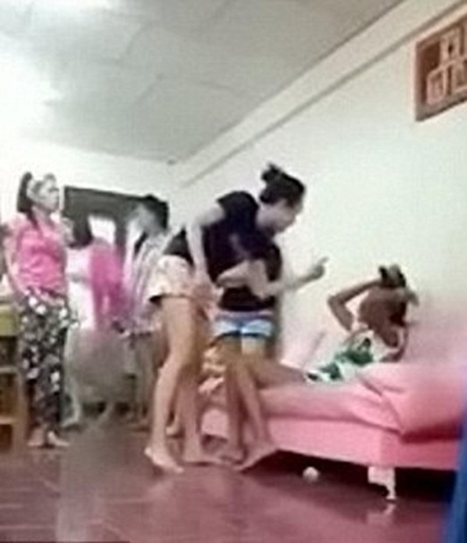 Kinh hoàng màn vợ “dạy bảo” tình nhân của chồng - 2 Tam giác tình yêu biến thành bạo lực sau khi người chồng thú nhận việc ngoại tình