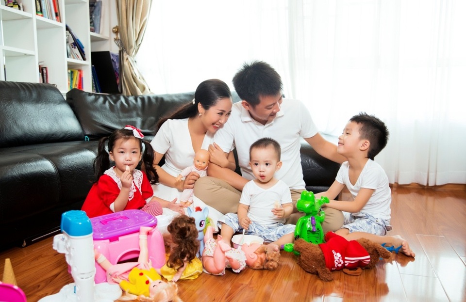 Gia đình Ốc Thanh Vân bỏ du lịch để ở nhà sum họp ngày Tết - 2 Gia đình Ốc Thanh Vân bỏ du lịch để ở nhà sum họp ngày Tết - 2