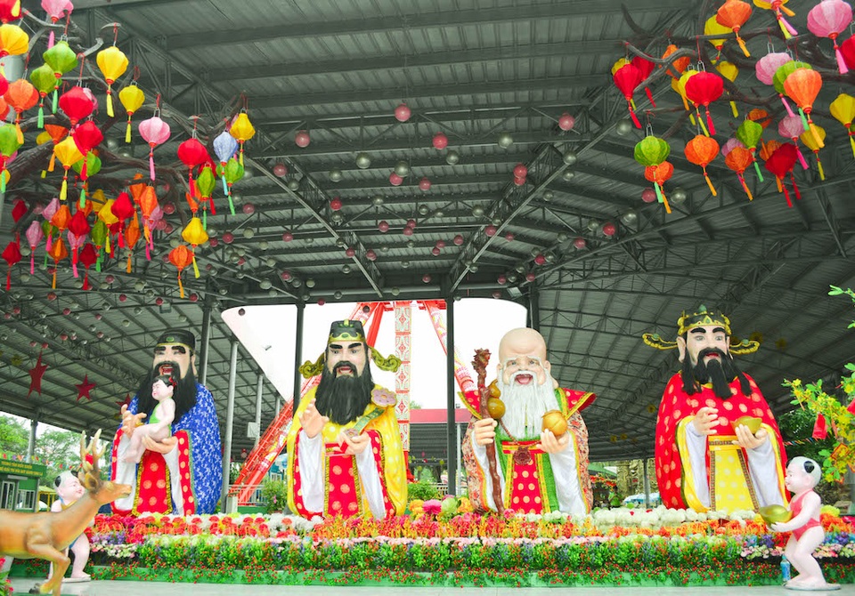 Tết Đinh Dậu 2017: Du xuân Suối Tiên nhận lộc đầu năm - 2 Tết Đinh Dậu 2017: Du xuân Suối Tiên nhận lộc đầu năm - 2