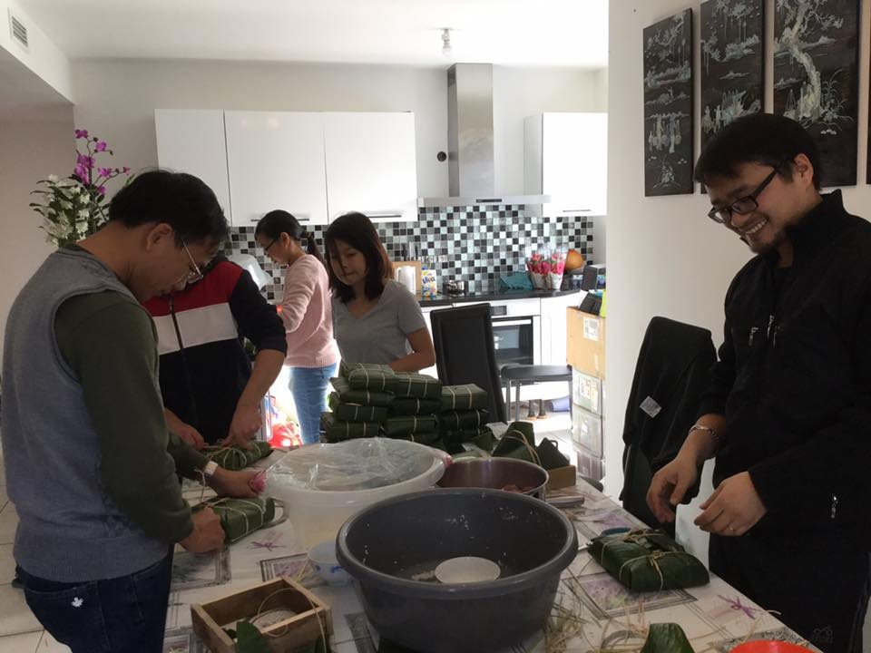 “Tết con gà - Tết của cả nhà” cùng hội sinh viên Việt tại Toulon, Pháp - 2
Rộn ràng khí thế chuẩn bị