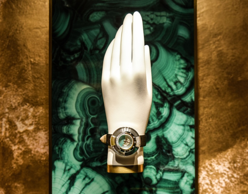 Món trang sức đa sắc màu của thời gian - 2