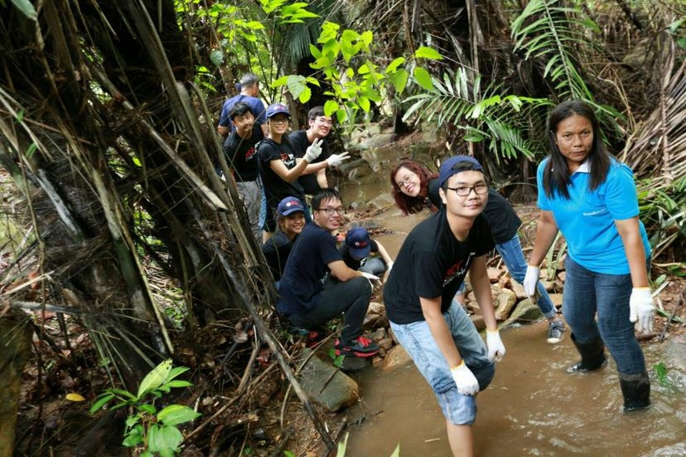 Thực tập quốc tế - Cơ hội phát triển mới cho sinh viên Việt Nam - 2
Các hoạt động trách nhiệm xã hội giúp sinh viên phát huy khả năng làm việc nhóm, tính năng động và hòa nhập trong môi trường quốc tế