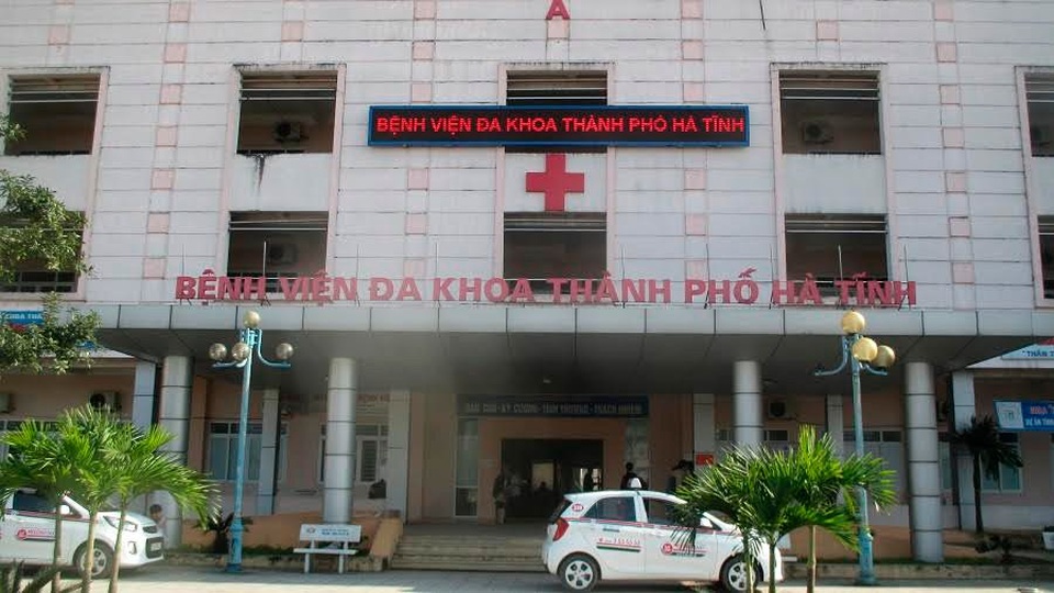 Chuyển viện sản phụ có test nhanh phản ứng HIV là đùn đẩy trách nhiệm? - 1
Bệnh viện Đa khoa TP Hà Tĩnh
